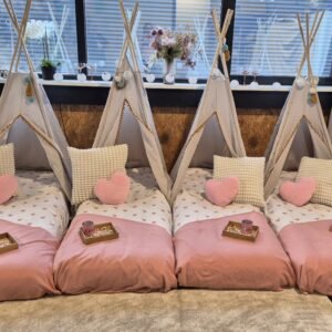 Tipi tentjes - Thema Lama |deheerlijketaart.nl |hippetaarten.nl