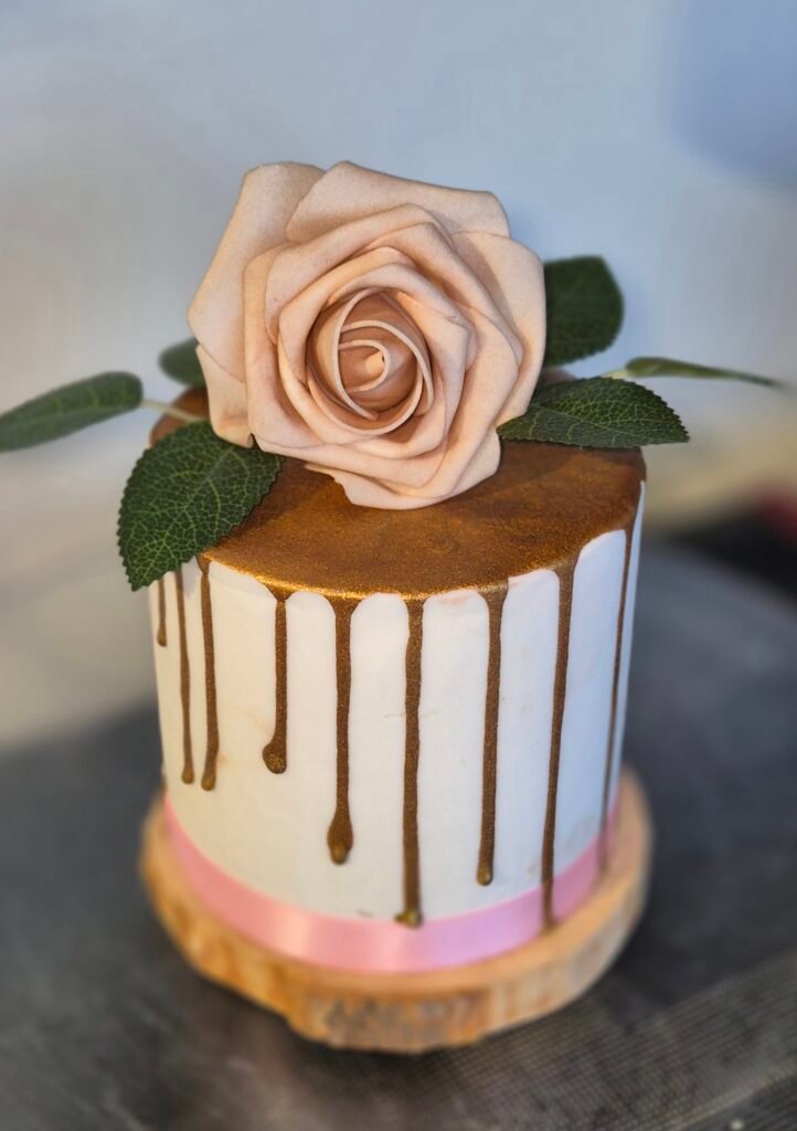 The Sprinkle Lady´s - Gouden Royal Icing1 | deheerlijketaart.nl | hippetaarten.nl